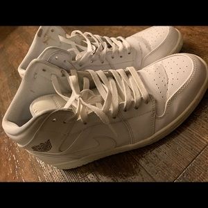 Men Size 11 Air Jordan Mid 1’s